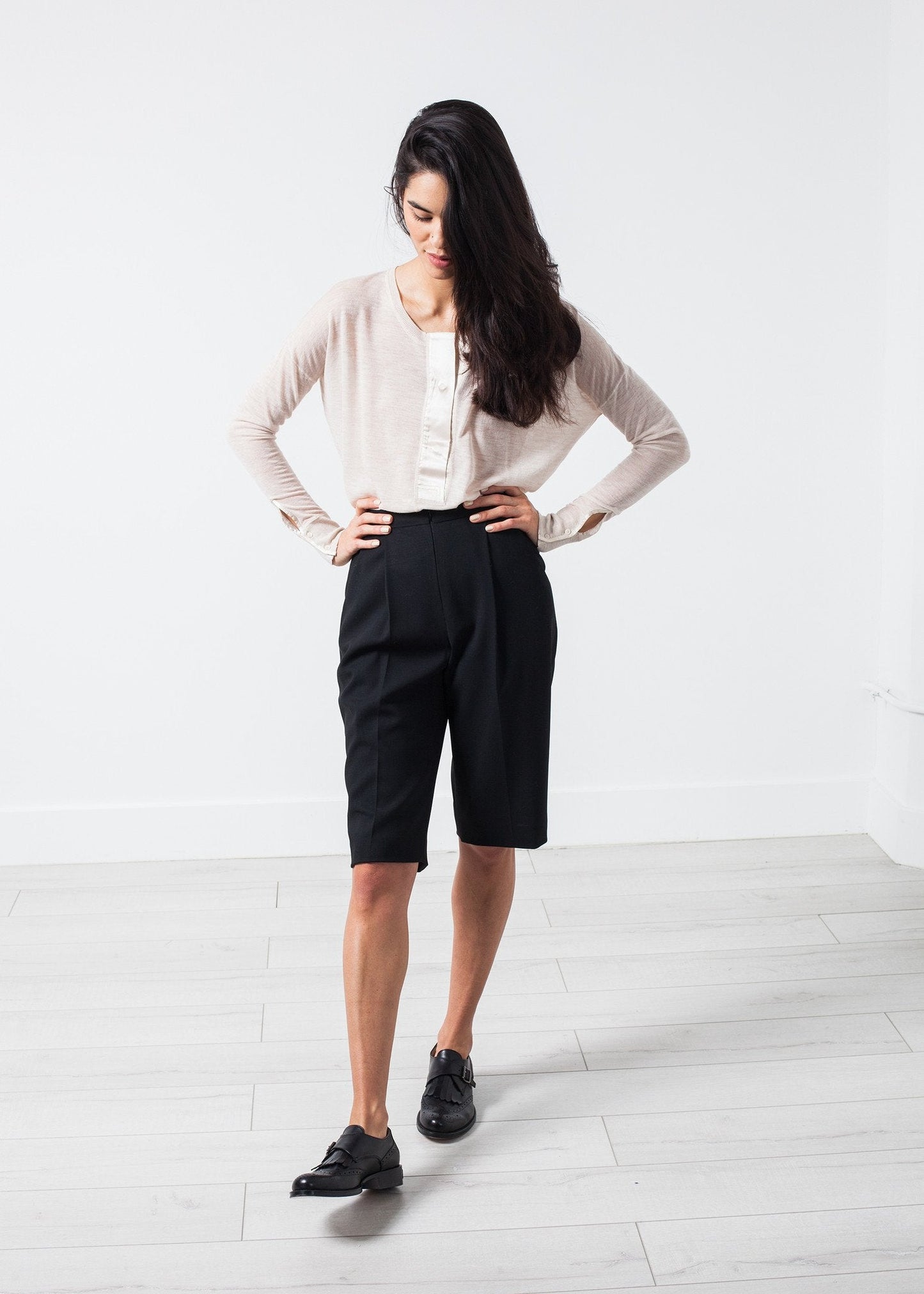 Quần short dệt màu đen