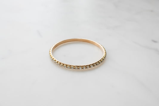 Vòng tay Bangle với đồ trang sức