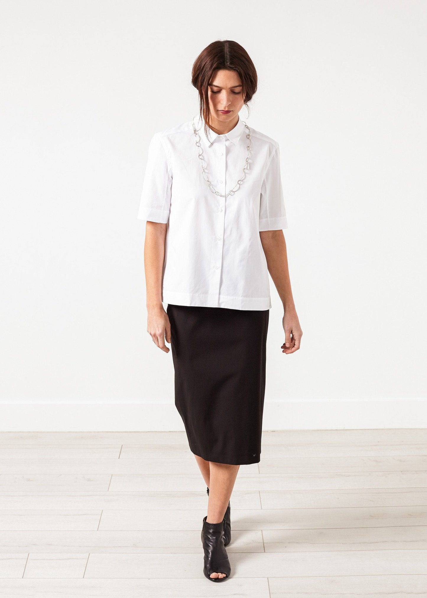 Lara Shirt in White - formtest11