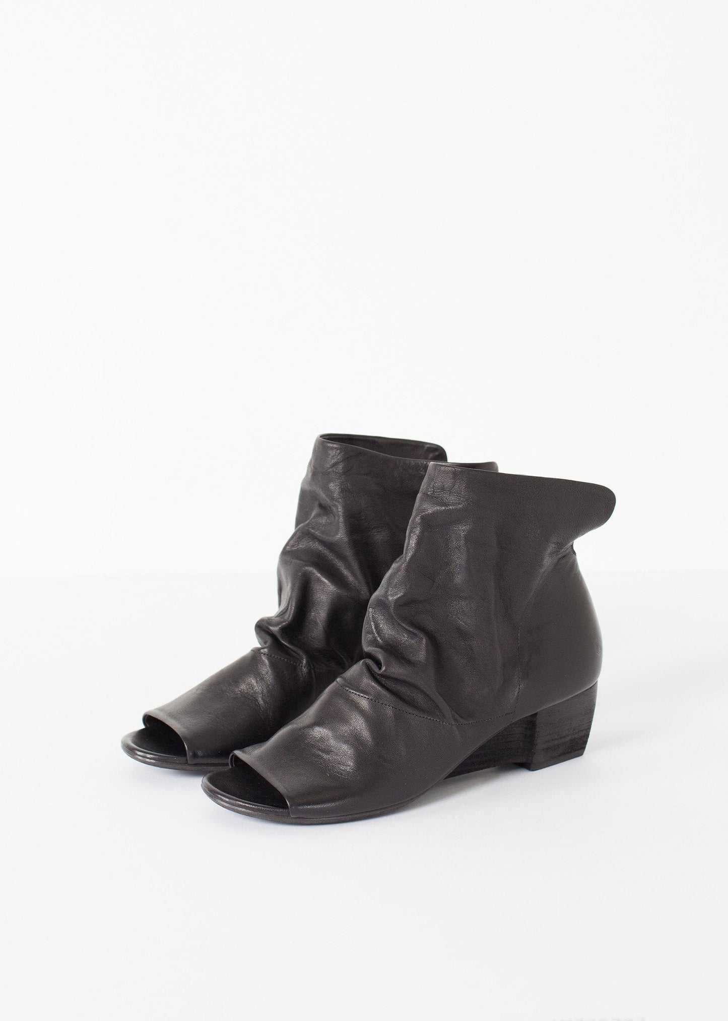 Block Wedge in Black - formtest11