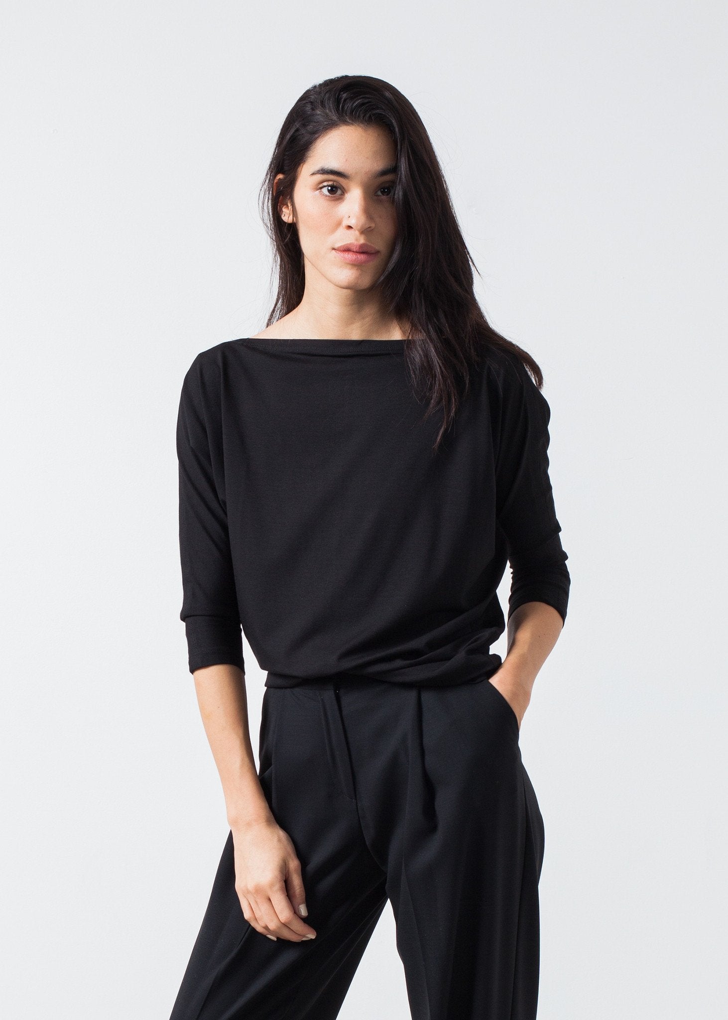 Boat Neck Top in Black - formtest11