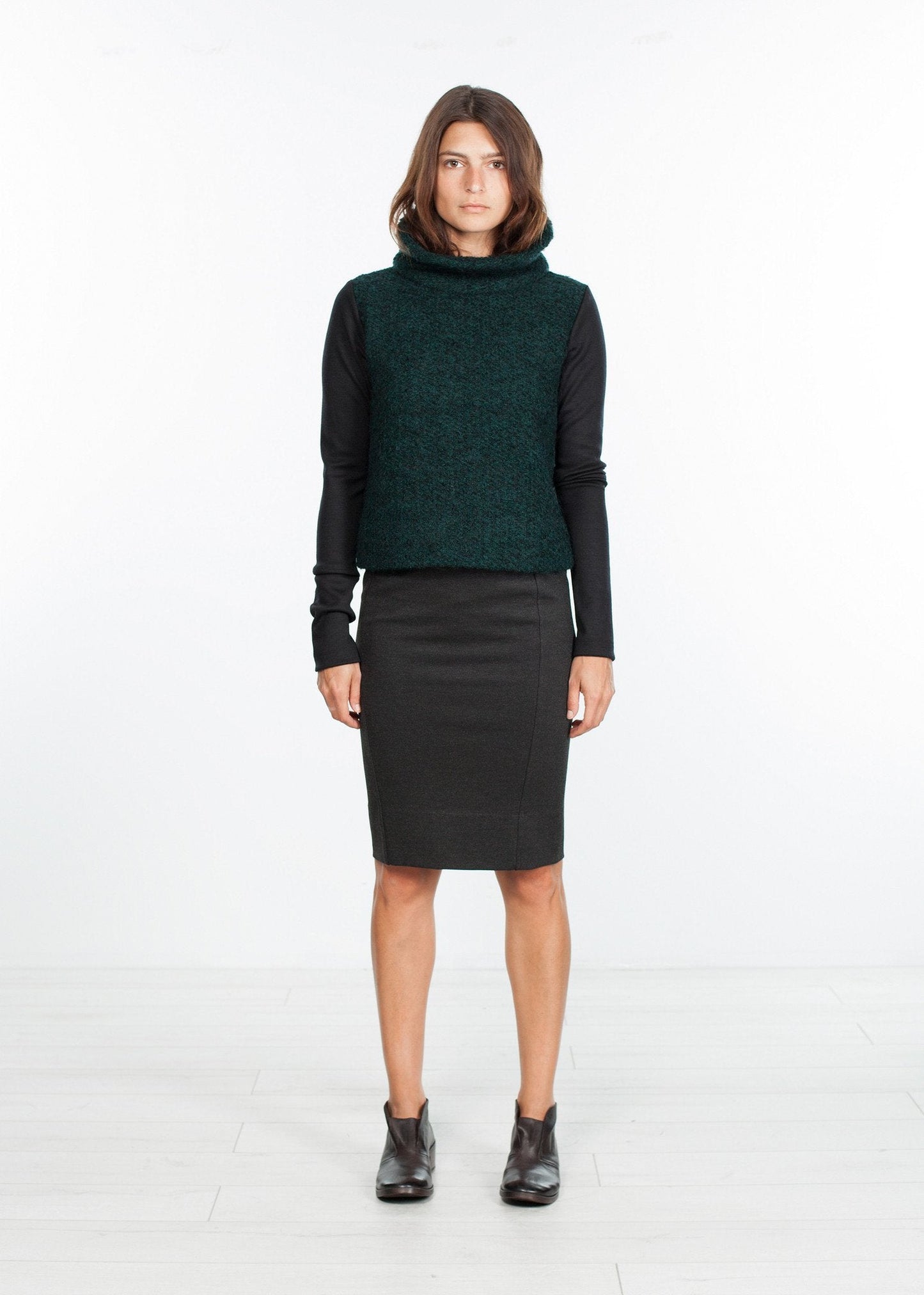 Boucle Turtle Neck in Green/Black - formtest11