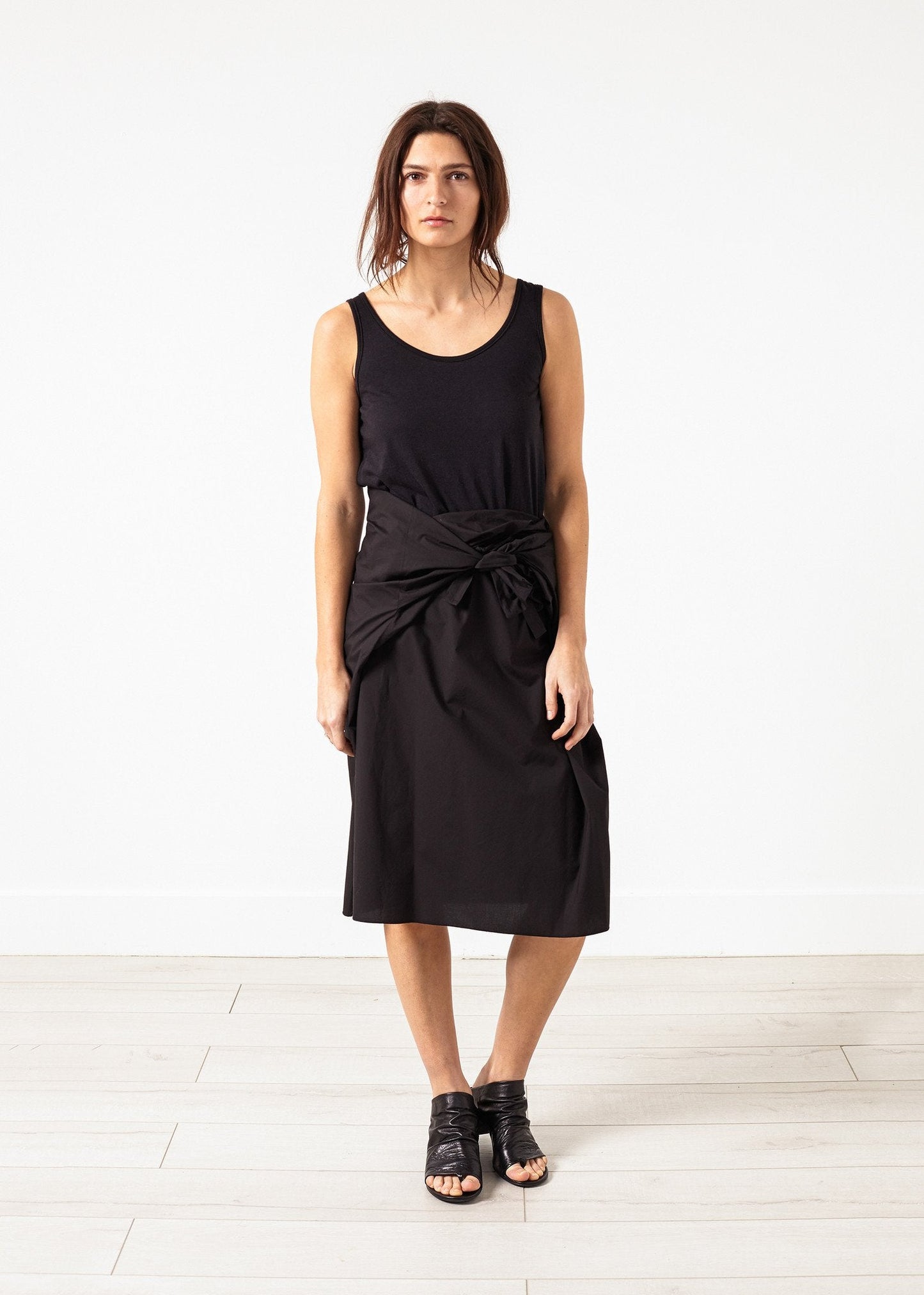 Bow Skirt in Black - formtest11