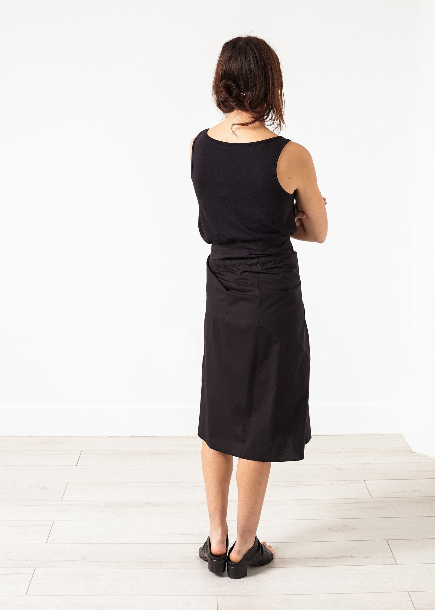 Bow Skirt in Black - formtest11