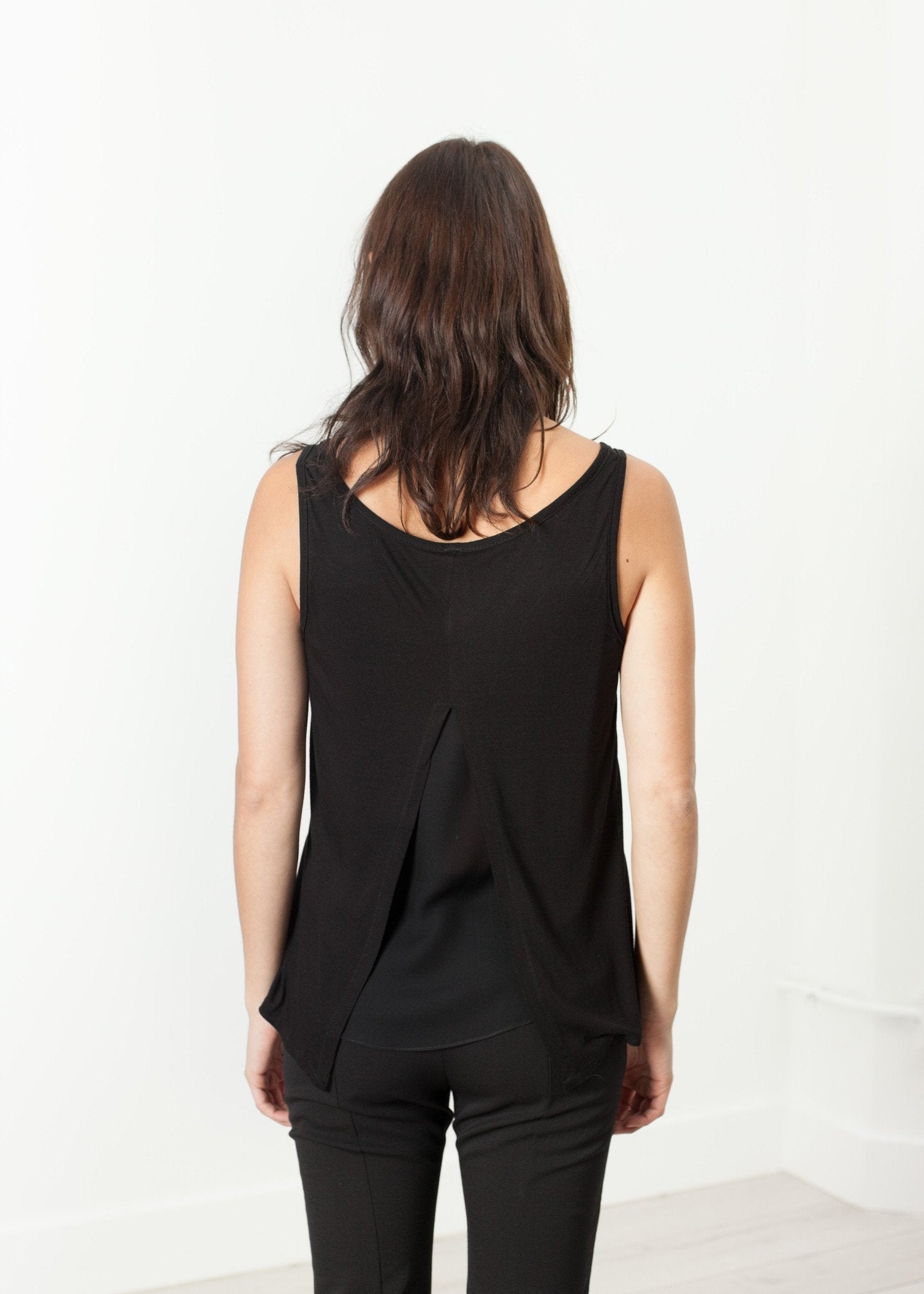 Brandy Tank in Black - formtest11