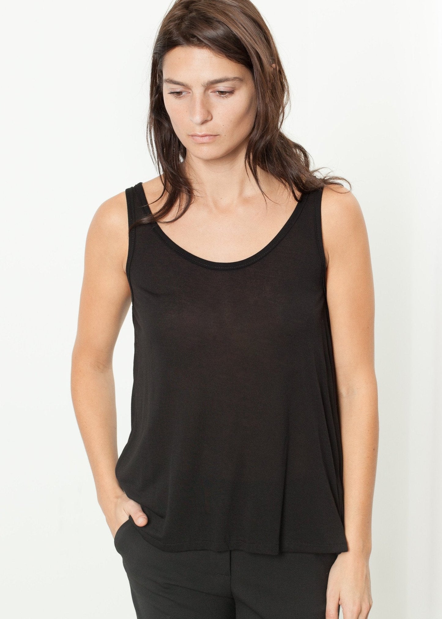 Brandy Tank in Black - formtest11