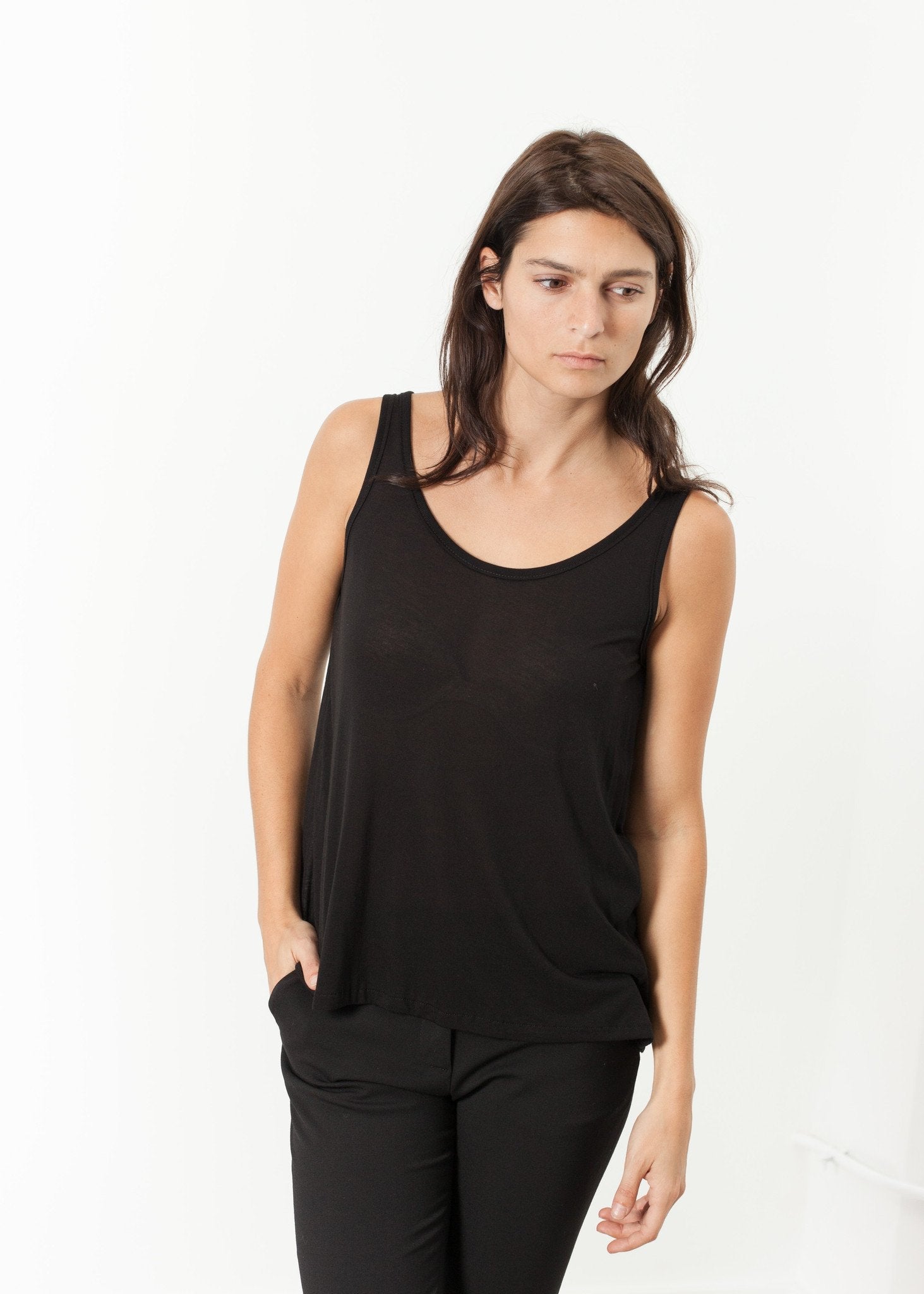 Brandy Tank in Black - formtest11