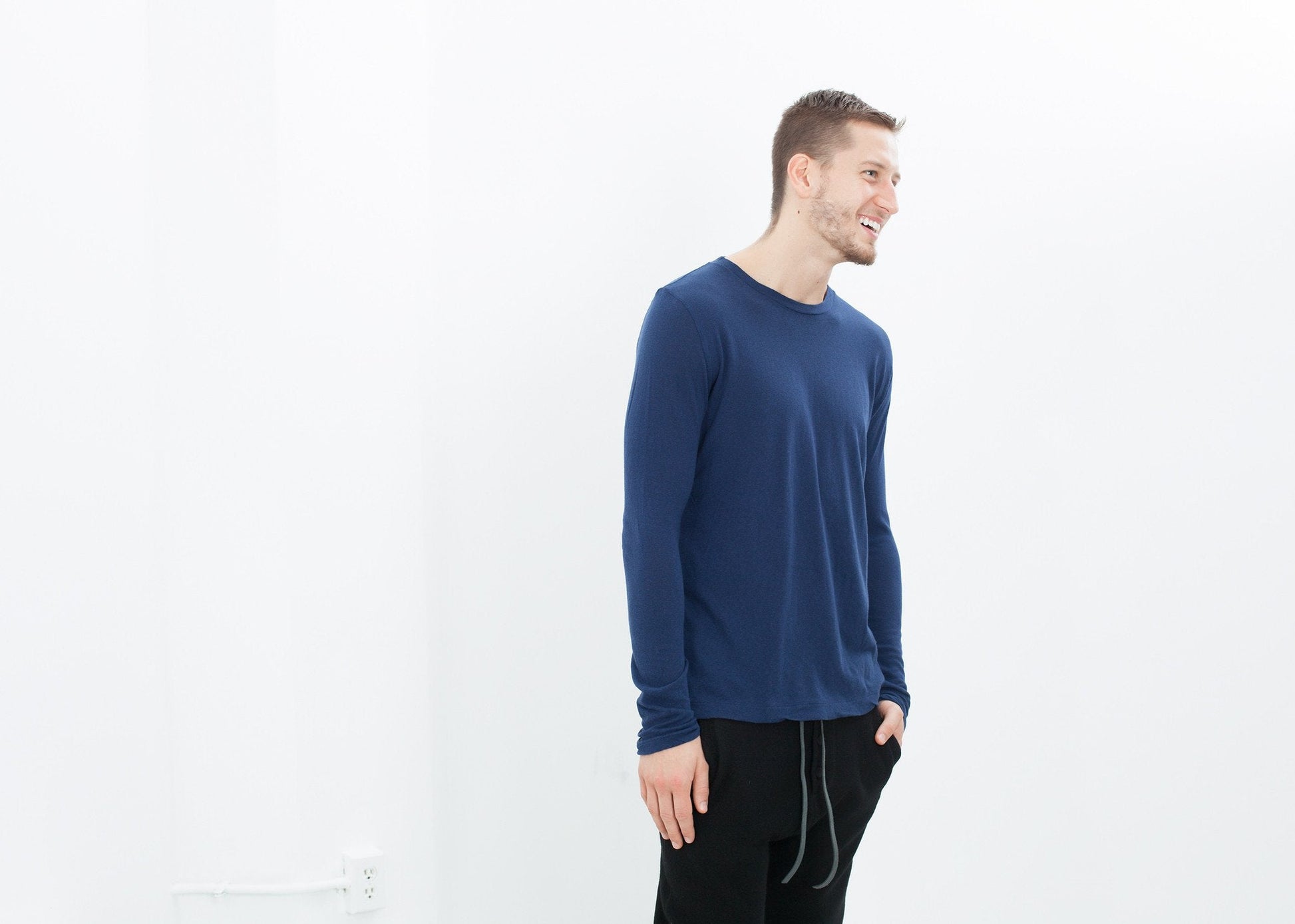 Cashmere Jersey Long Sleeve Tee in Navy - formtest11