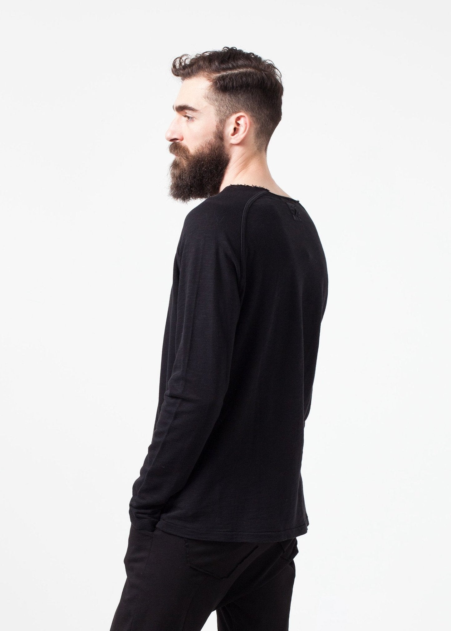 Daris Tee in Black - formtest11