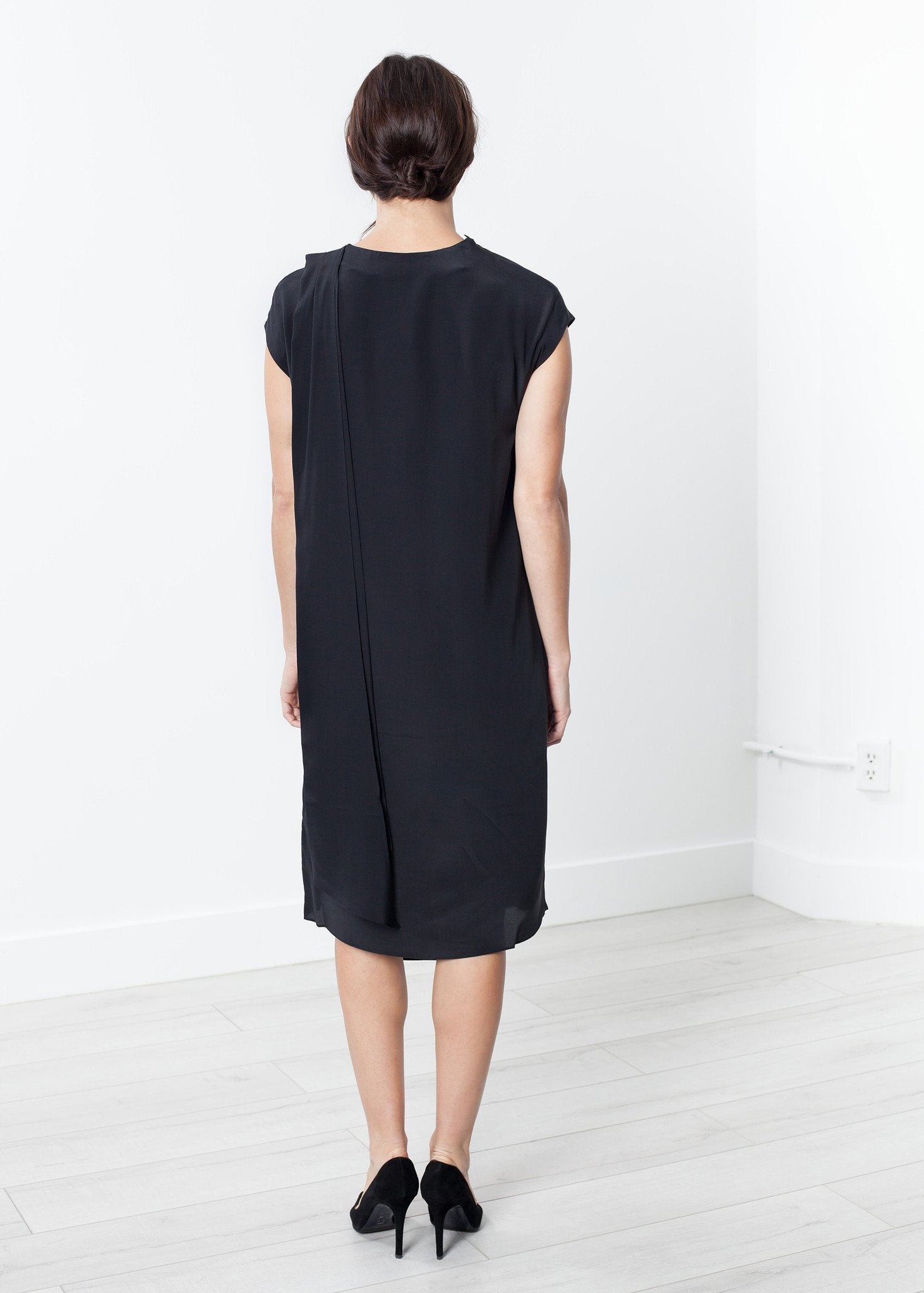 Elvira Dress in Black - formtest11