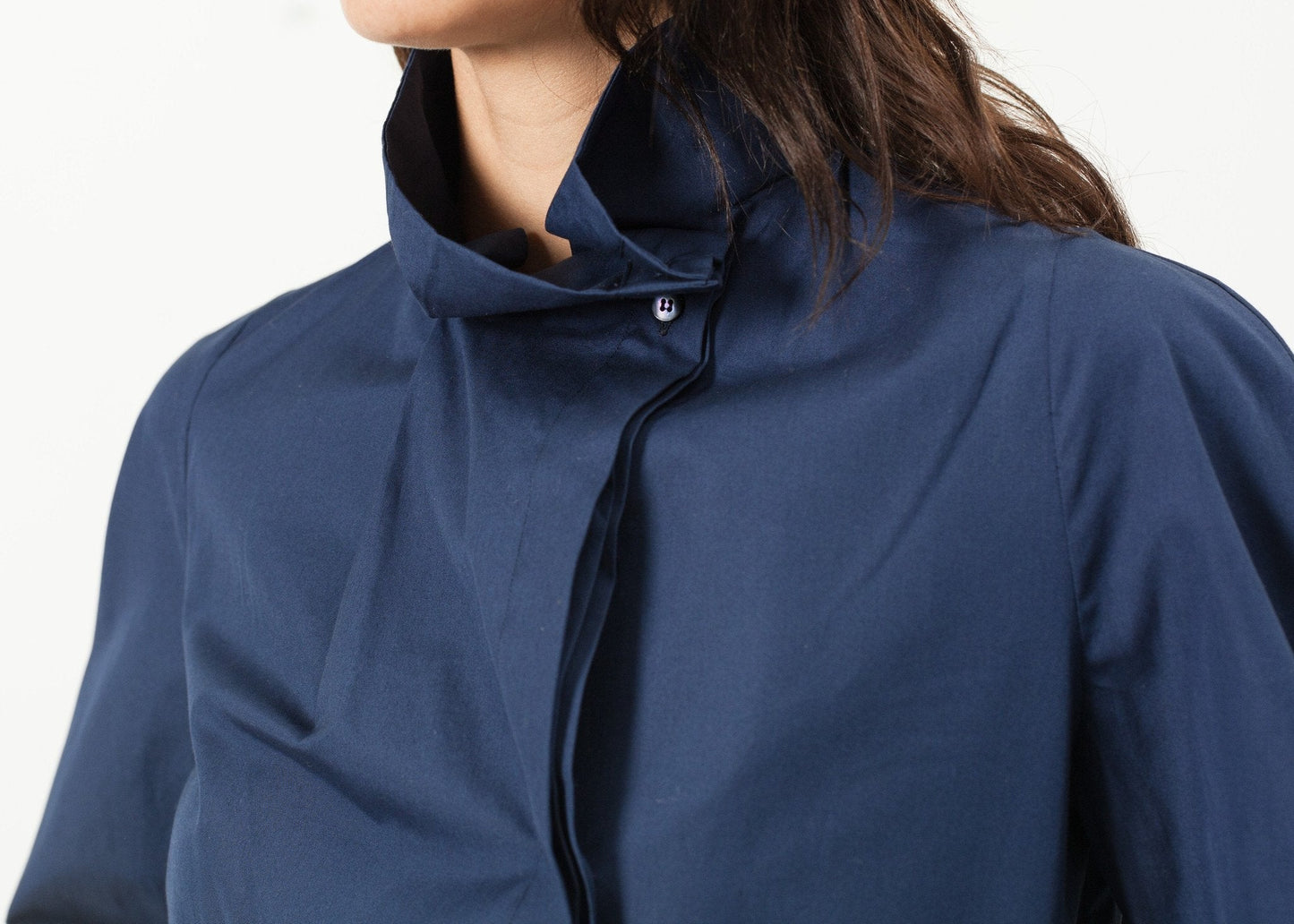 Full Collar Poplin Blouse in Navy - formtest11