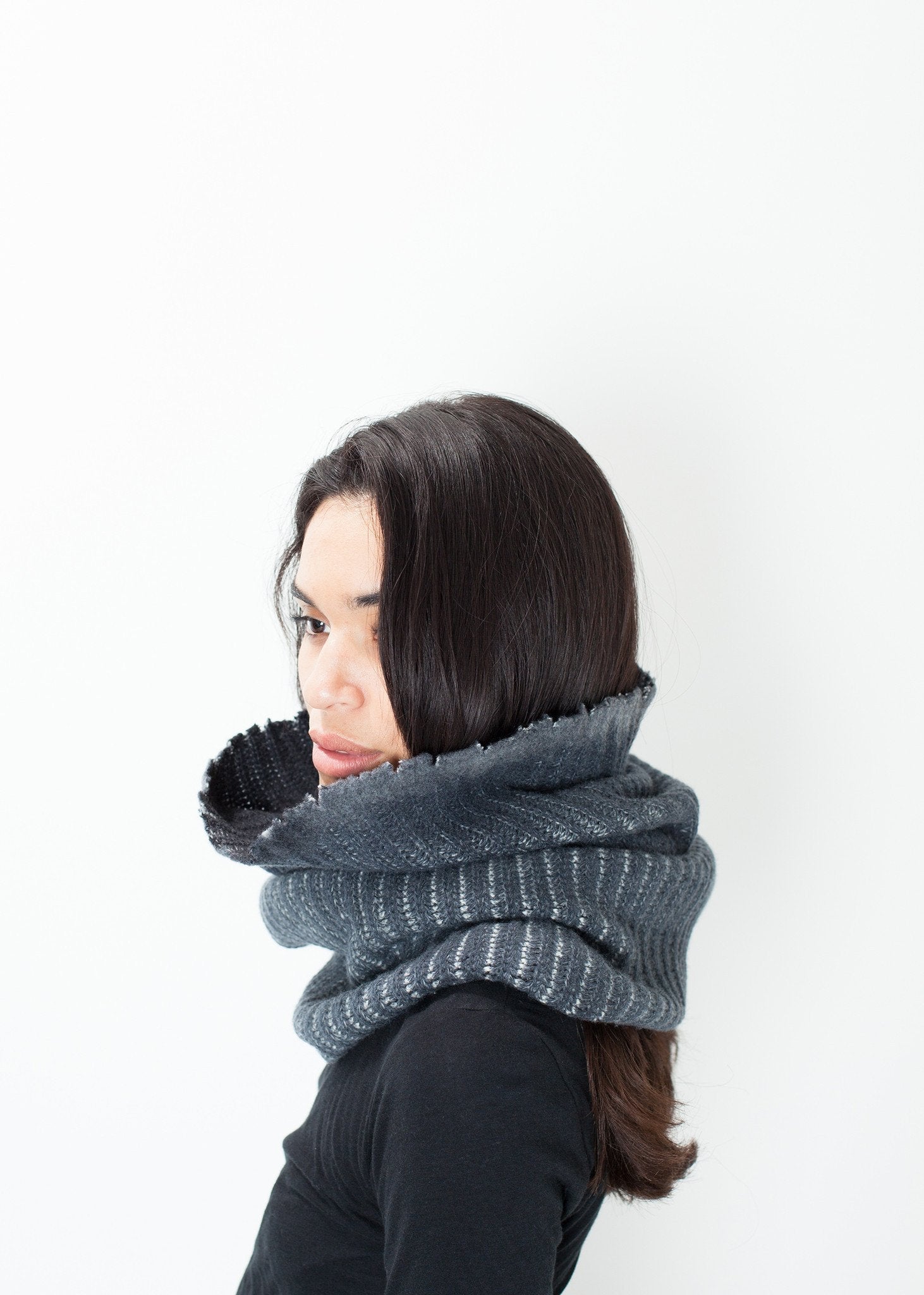 Knit Neck Warmer in Grey - formtest11