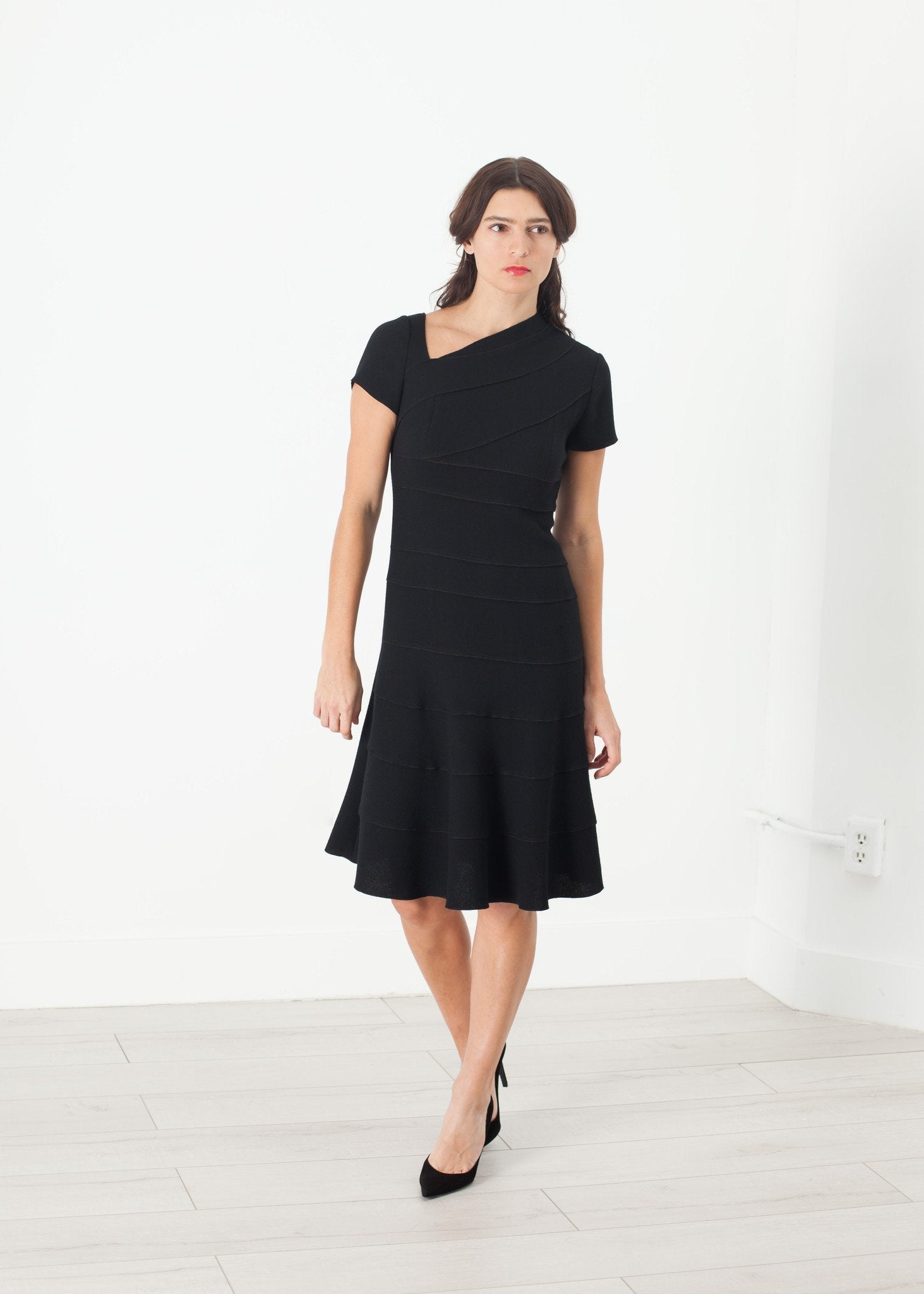 Lined Silhouette Dress in Black - formtest11