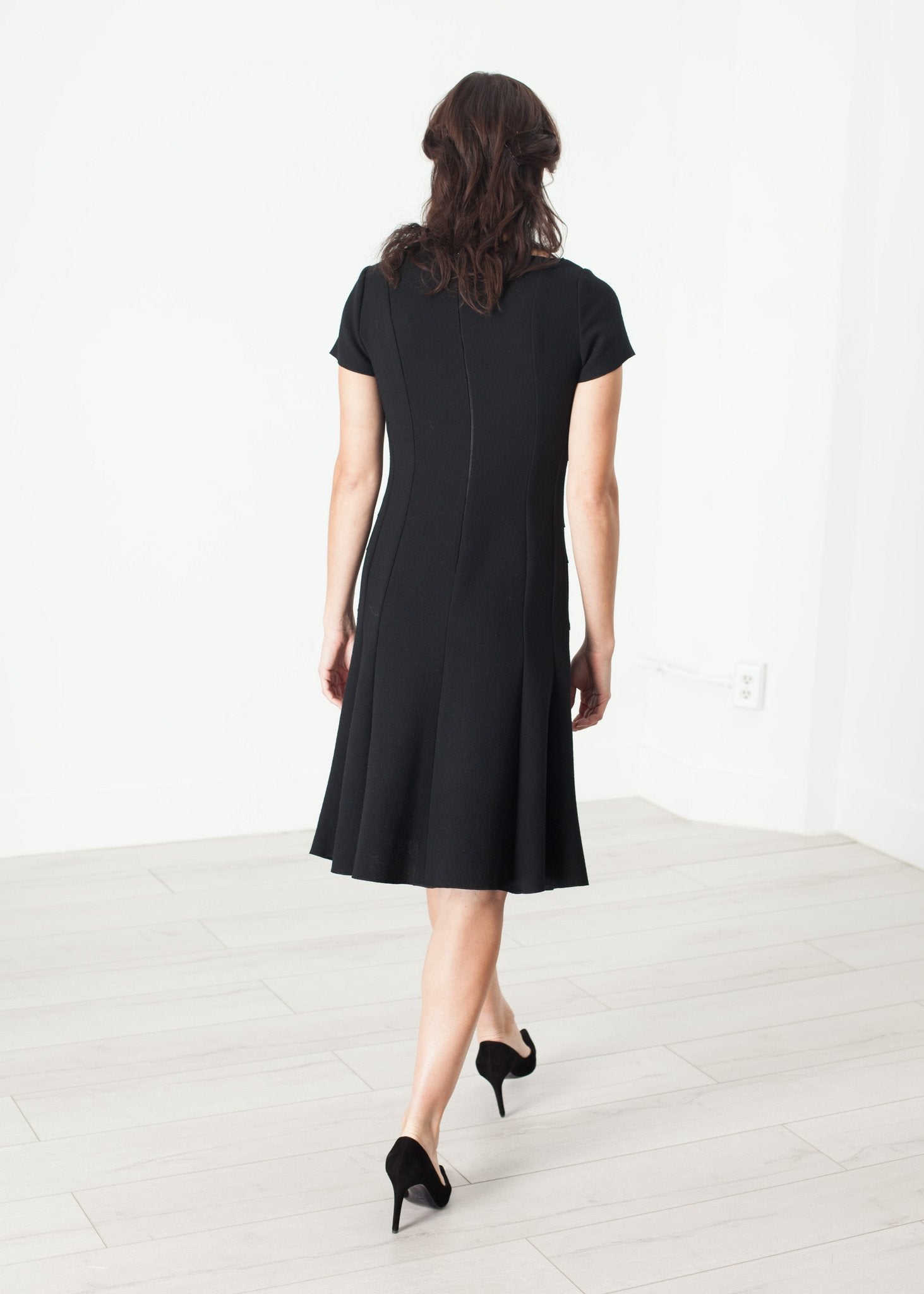 Lined Silhouette Dress in Black - formtest11