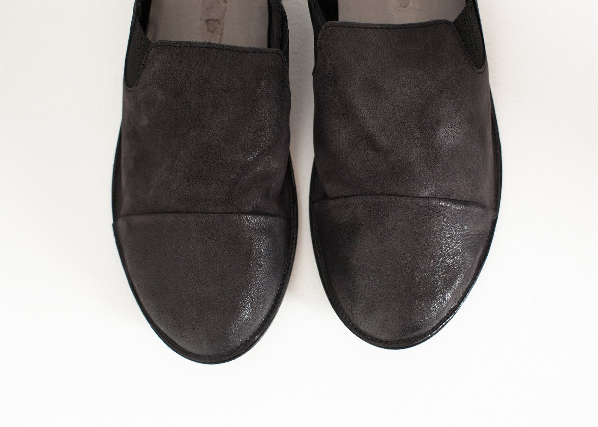 Low Chelsea Boot in Black - formtest11