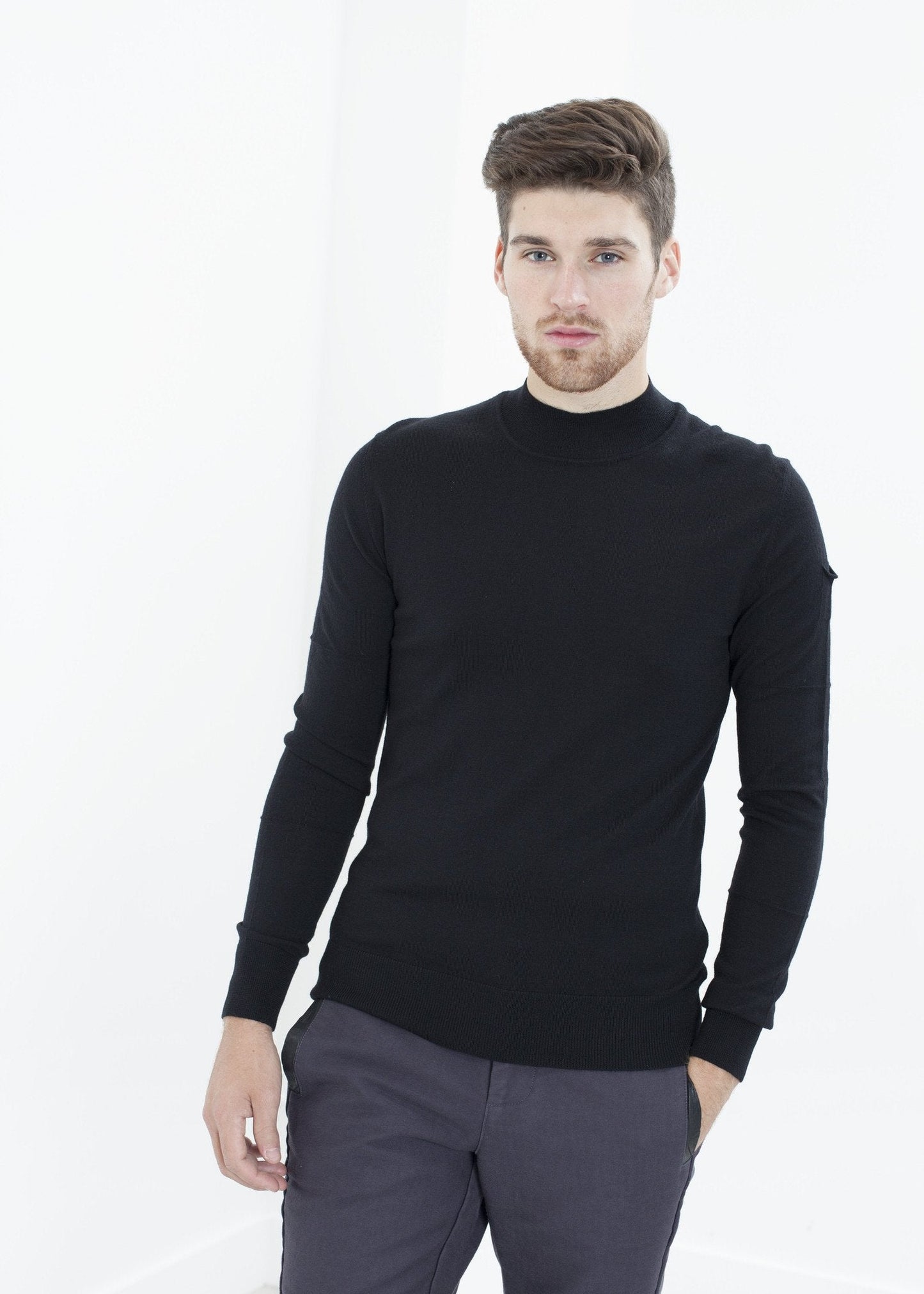 Merino Knit Turtleneck in Black - formtest11