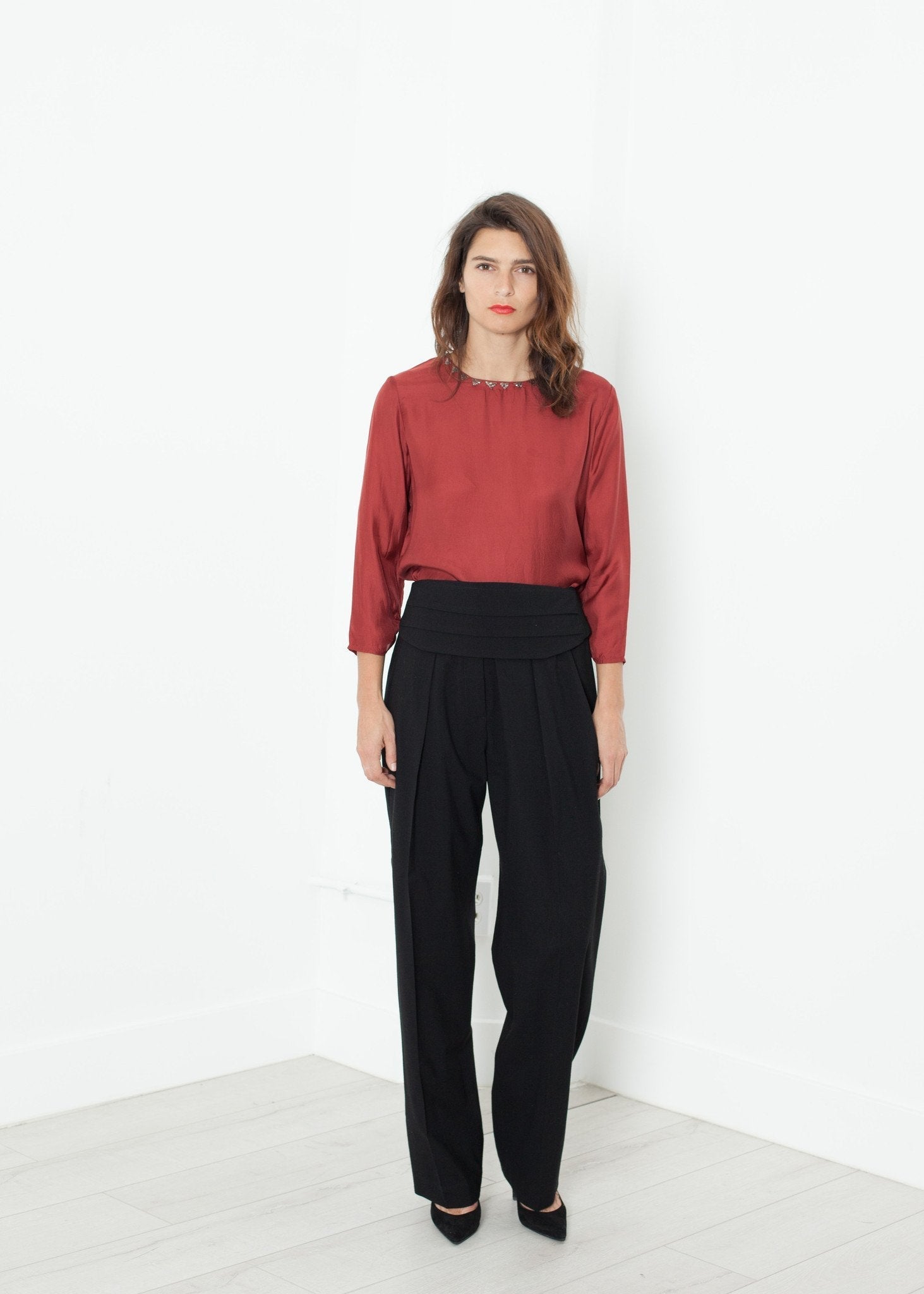 Pleated Waistband Trouser in Black - formtest11