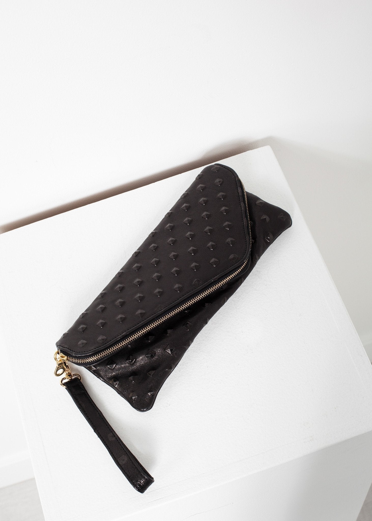 Roxanne Leather Clutch in Black - formtest11