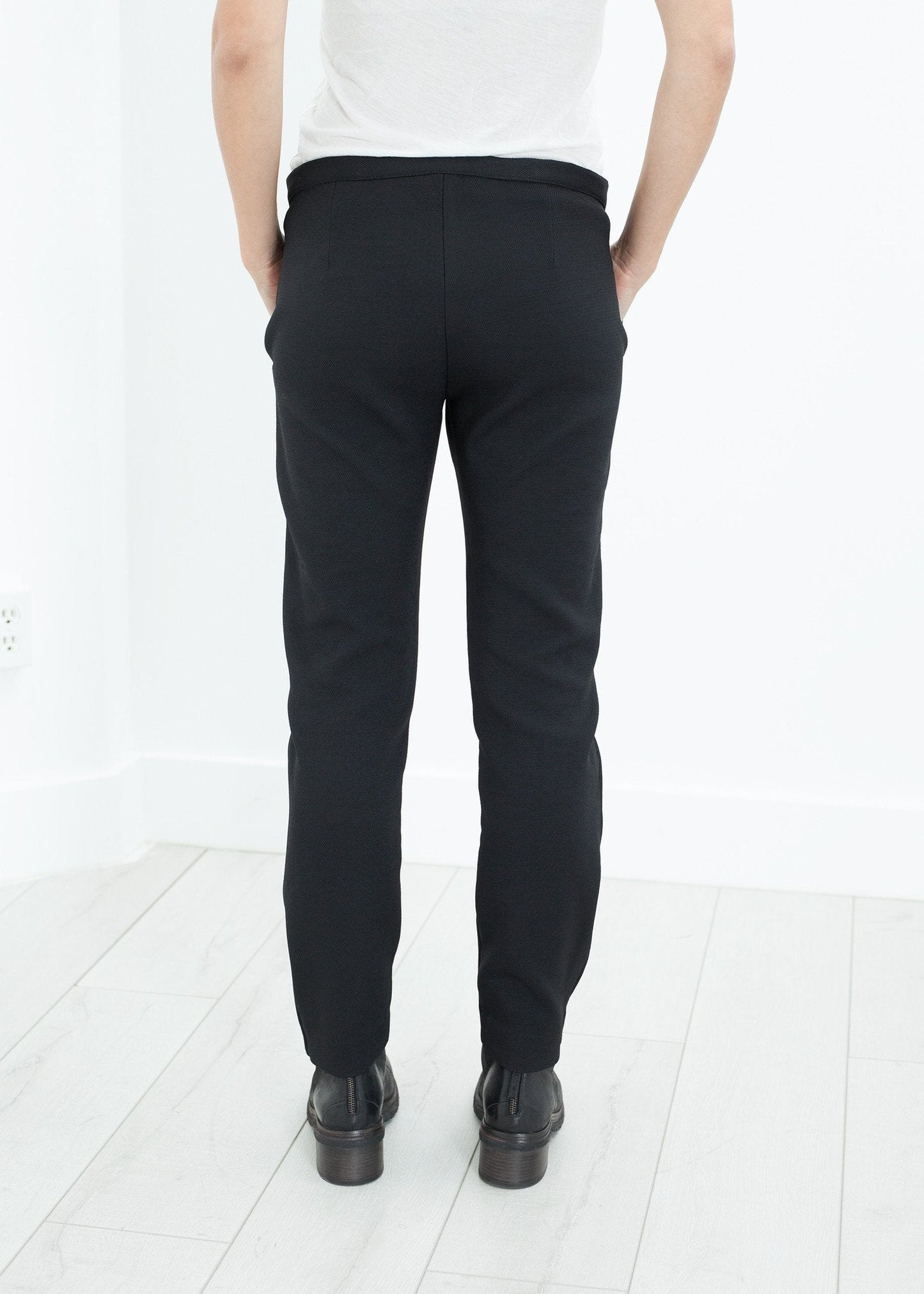 Side Zip Slim Pant in Black - formtest11