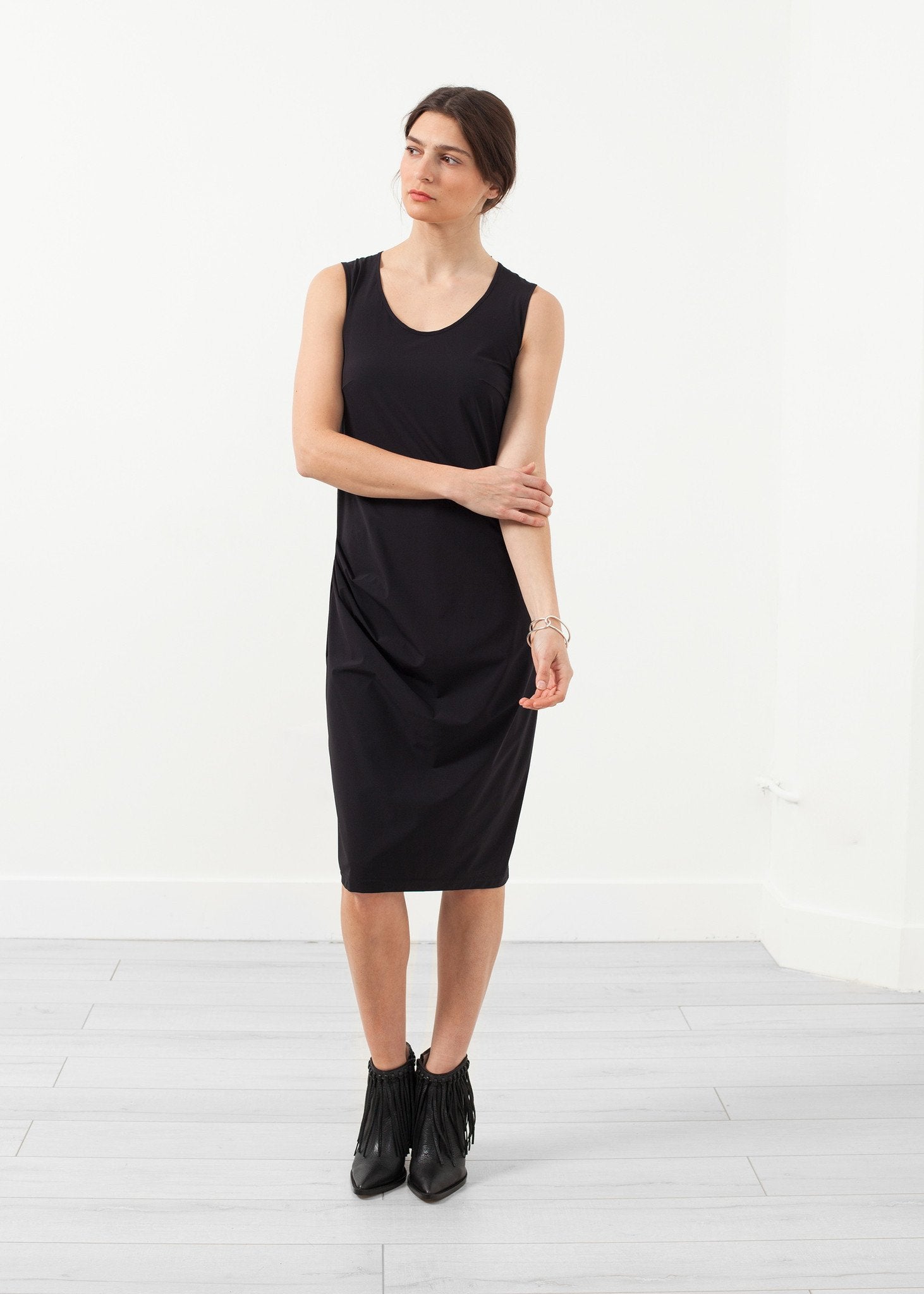 Sleeveless Fitted Dress - formtest11