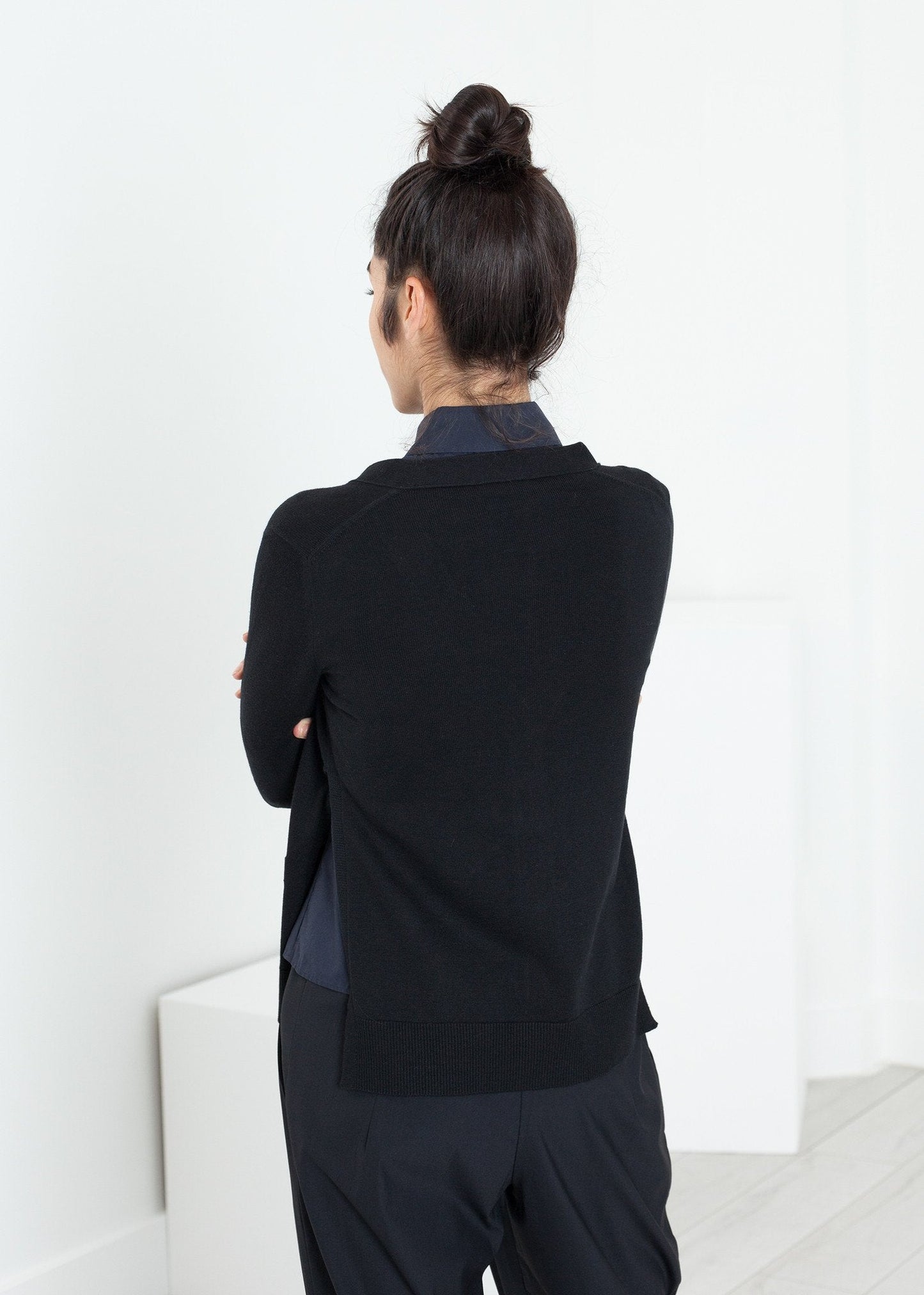 Square Cardigan in Black - formtest11