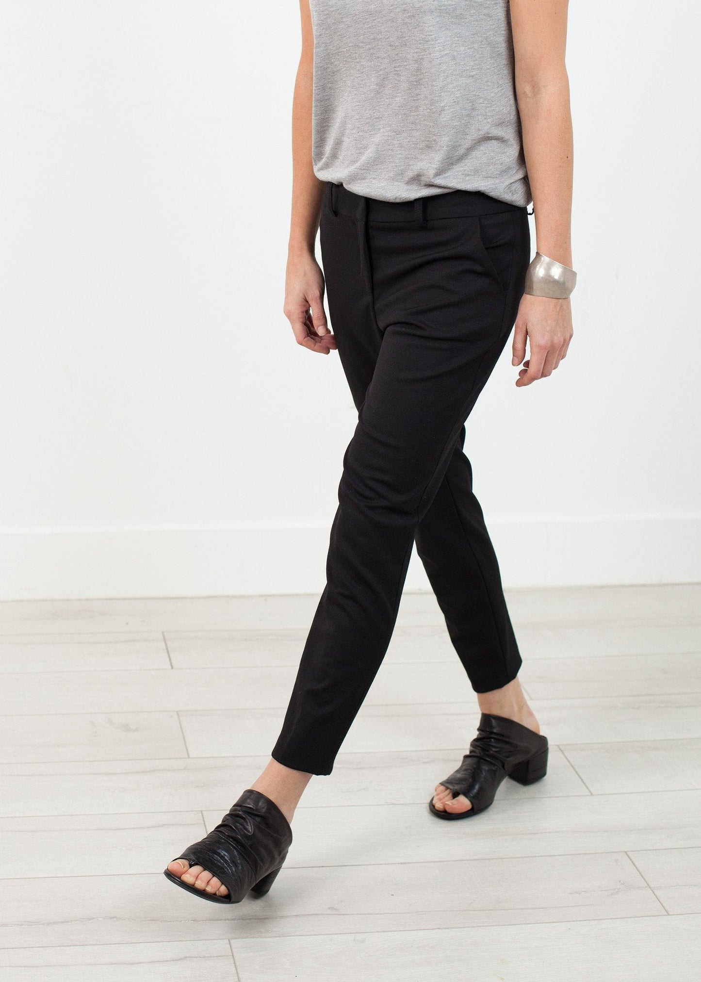 Stretch Fitted Pant in Black - formtest11