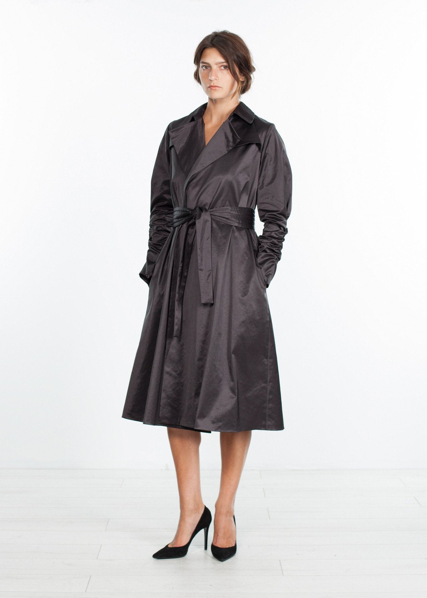 Trench Coat in Black - formtest11