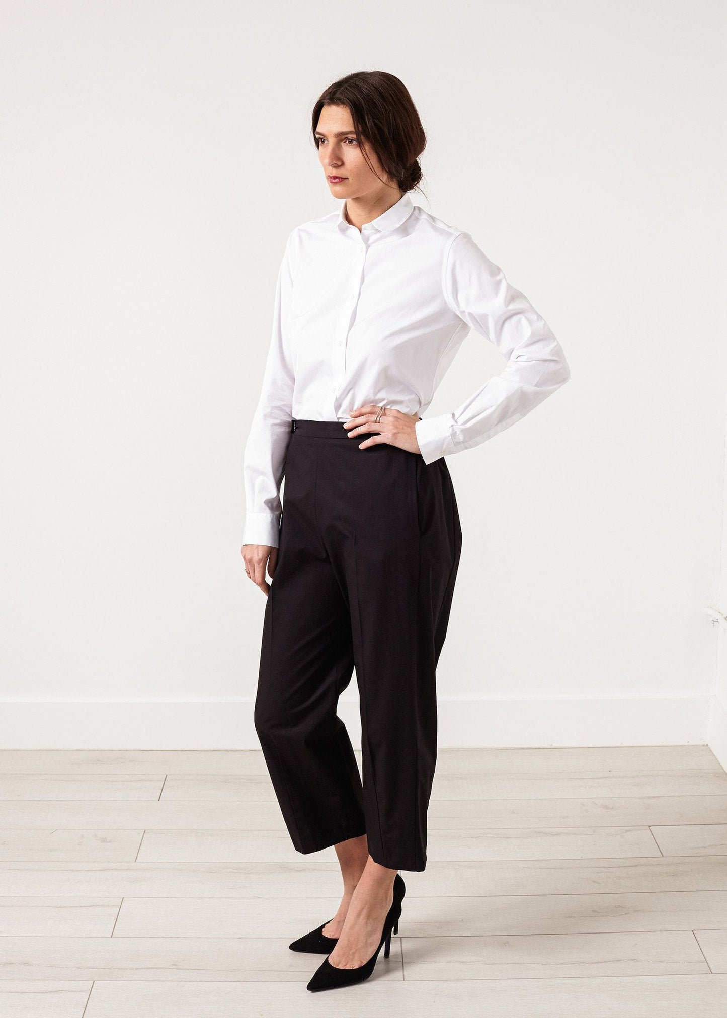 Wide Cropped Trouser in Black - formtest11